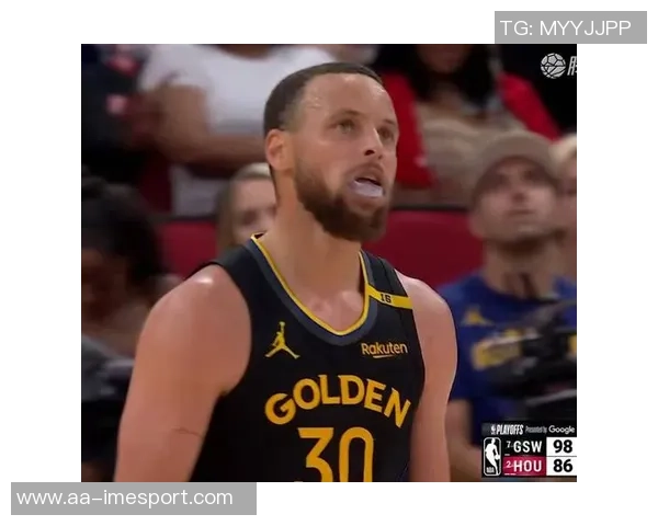 库里第三节火力全开轰下31分带领球队重返巅峰状态 库里第三节火力全开轰下31分带领球队重返巅峰状态