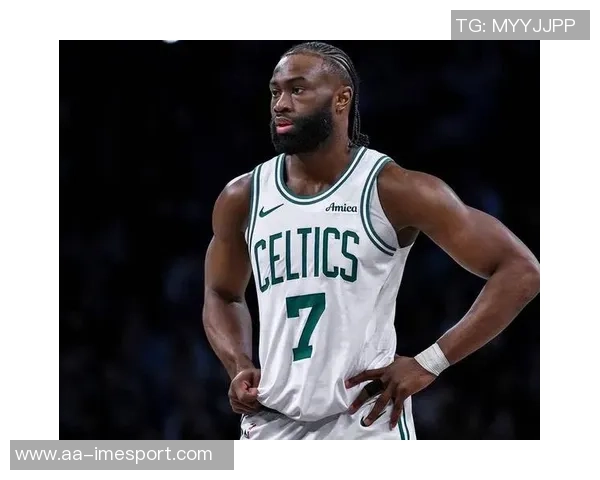 杰伦布朗本赛季表现惊艳场均301分63篮板5助攻真实命中率超60 杰伦布朗本赛季表现惊艳场均301分63篮板5助攻真实命中率超60