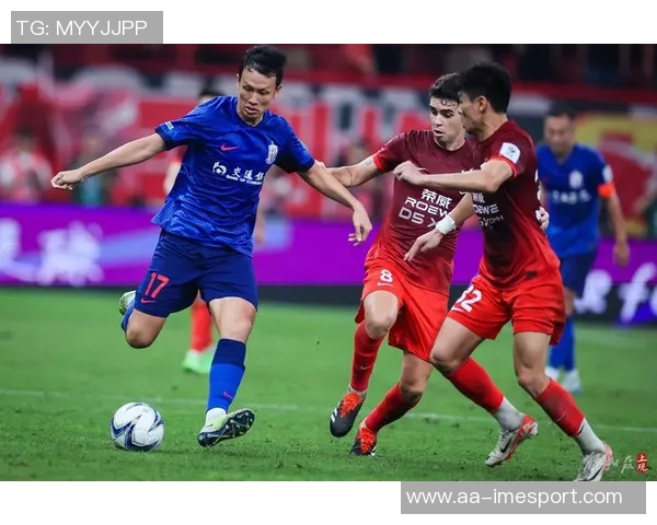 海港申花再度对决争冠之路海港领先两分悬念迭起期待最后一轮决战